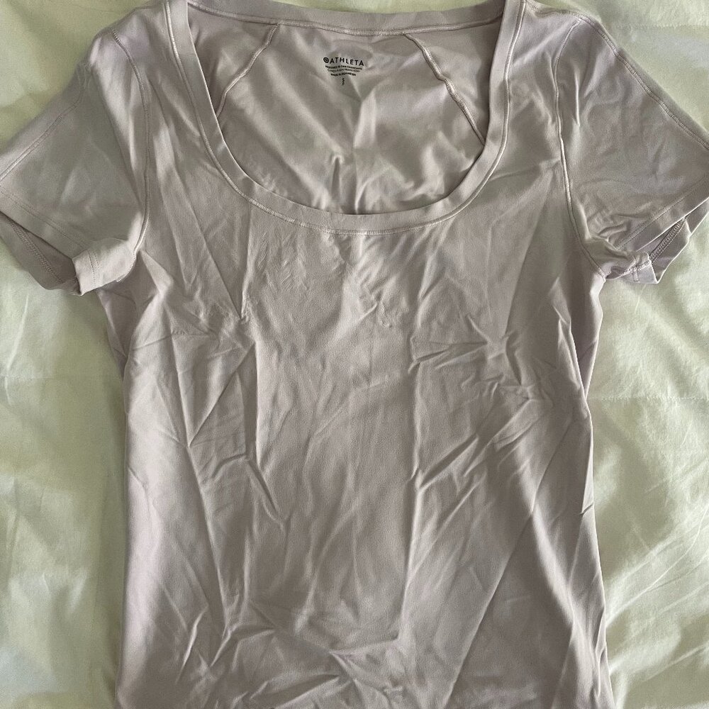 Athleta Light Purple Fitted Athletic T shirt size Small